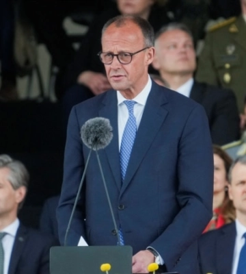 Мерц: Німеччина та ще три країни зняли обмеження на дальність для військових поставок для України