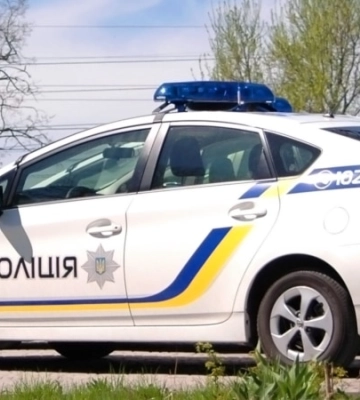 У Прилуках чоловік у приміщенні ТЦК та СП з ножем напав на військового