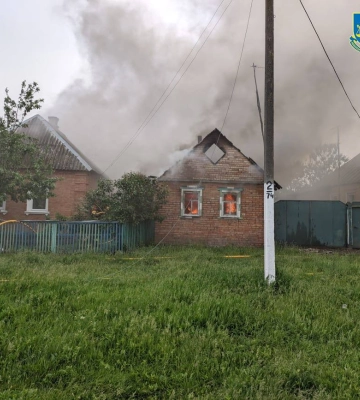 У Миколаївській громаді внаслідок удару касетного боєприпасу загинула жінка, ще одна – поранена