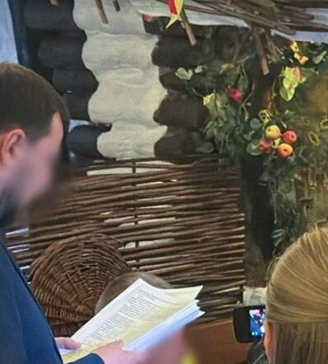 Депутат Закарпатської облради за 10 тис. євро організовував переправлення чоловіків за кордон, - НАБУ