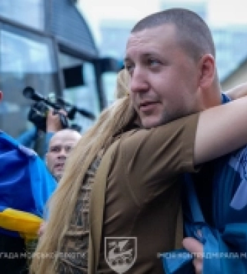 Потрапив у полон під час оборони Маріуполя: морський піхотинець і медик з Харківщини повернувся додому