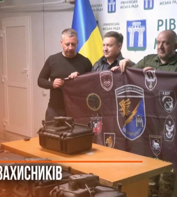 У Рівному сталась ДТП з поліцейським авто (ВІДЕО)