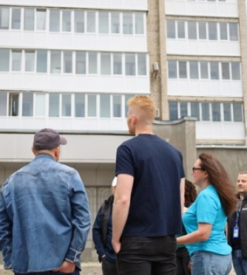 У Миколаєві відновили 23 житлові будинки та два спортивні майданчики, пошкоджені обстрілами У Миколаєві відновили 23 житлові будинки та два спортивні майданчики, пошкоджені обстрілами