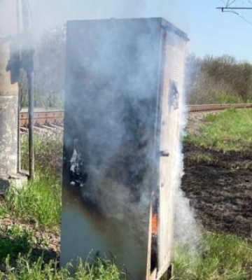 СБУ повідомила про затримання шести осіб, які планували підпали автомобілі військових та об’єкти «Укрзалізниці»
