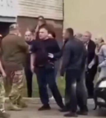 Чоловіки у Черкасах вчинили хуліганські дії щодо військовослужбовців ТЦК, - Нацполіція. ВIДЕО