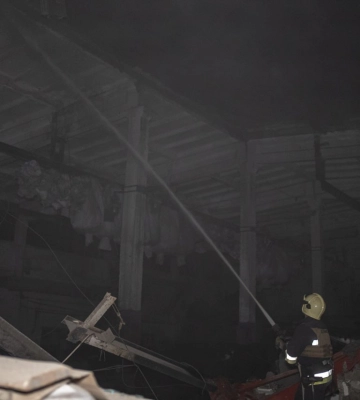 Ворог завдав серію ударів по Сумах: виникли пожежі (відео)
