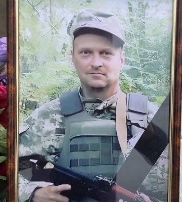 У Миколаївці на Сумщині попрощалися із захисником Сергієм Кіптенком