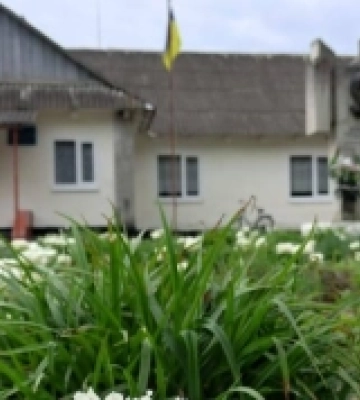 Учні луцької гімназії передали зарядну станцію військовим 100 бригади (ФОТО)