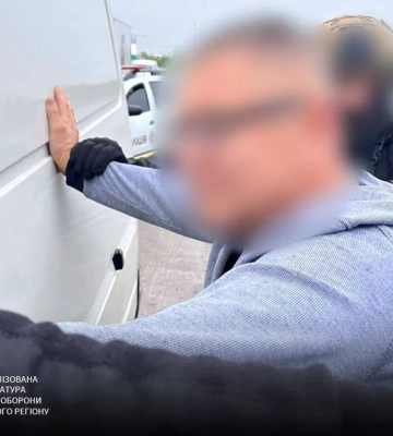 За гроші допомагали військовим тікати за кордон: злочинну групу викрили на Тернопільщині. ФОТОрепортаж