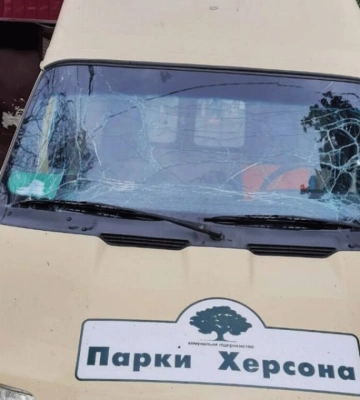Окупанти дроном атакували комунальників у Херсоні, є поранені