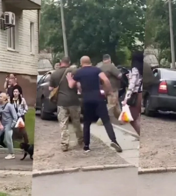 У Черкасах натовп чоловіків і жінок напав на працівників ТЦК, відео