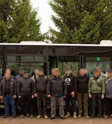 Буковинців підозрюють в організації міжрегіональної групи, яка допомагала військовим піти в СЗЧ та виїхати за кордон