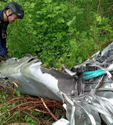 На Київщині біля залізничної колії знайшли залишки російської ракети Х-101