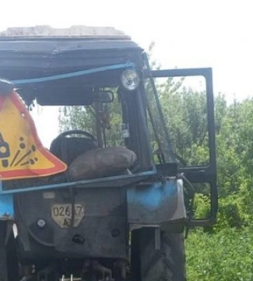 У Балаклії на Харківщині підірвався трактор, який косив траву: водій має контузію