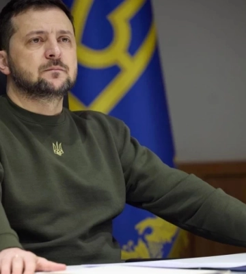 Зеленський призначив телеведучого Максима Бахматова очільником Деснянської РДА в Києві Зеленський призначив телеведучого Максима Бахматова очільником Деснянської РДА в Києві
