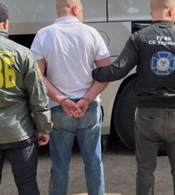 $8000 за проїзд у відсіку для інструменту: на Одещині затримали водіїв з Молдови, які перевозили ухилянтів. ФОТОрепортаж