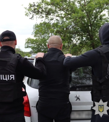 На Закарпатті викрили угруповання, що переправляло чоловіків до Угорщини