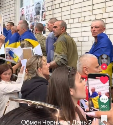 Вважався зниклим безвісти: військовий з Одещини повернувся з полону, - ФОТО