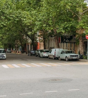 В Мелитополе оккупанты переделывают схему движения в центре города и устанавливают дорожные знаки 