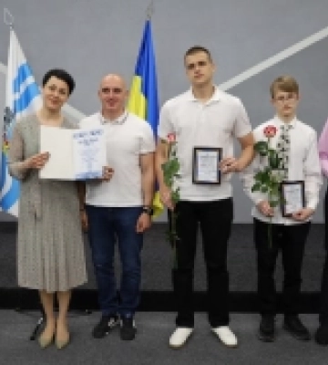 Талановиті та цілеспрямовані: у Миколаєві відзначили переможців інтелектуальних конкурсів