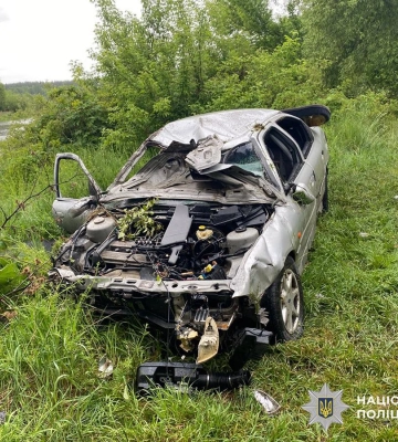 На Житомирщині водій автомобіля, що вилетів у кювет, помер у лікарні, - поліція. ФОТО