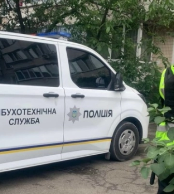 У Києві пролунав вибух - з вікна багатоповерхівки кинули гранату