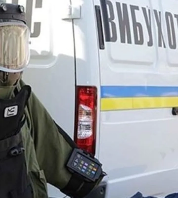 У Києві пролунав вибух біля житлового будинку: поліція з&#039;ясовує обставини