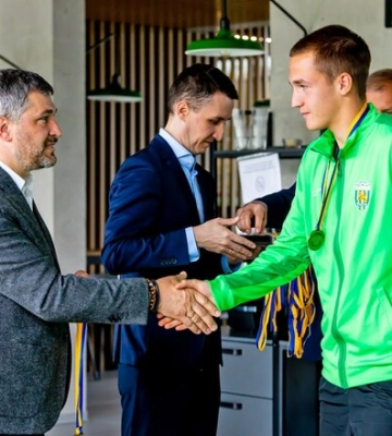 ФОТО. Карпаты U-19 получили бронзовые награды чемпионата Украины U-19