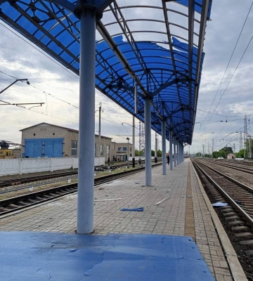 Ворог атакував залізничну інфраструктуру на Харківщині, Донеччині та Сумщині, - Укрзалізниця. ФОТОрепортаж