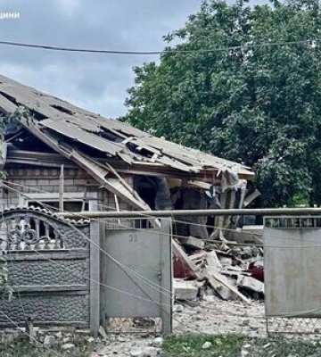 Ворог вночі атакував Світловодськ, пошкоджено підприємство, троє постраждалих (оновлено). ФОТОрепортаж