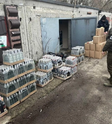 За організацію алкогольного «бізнесу» п’ятьом жителям Рівненщини загрожує до 12 років ув’язнення