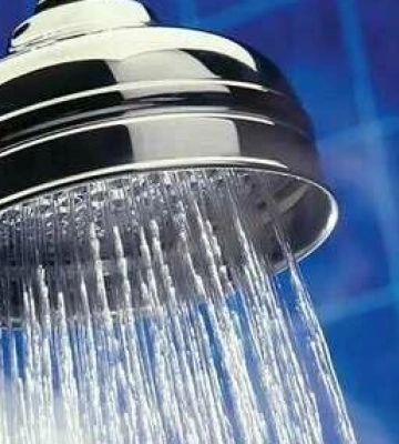 Гарячу воду в Шевченківському районі Львова відновили достроково