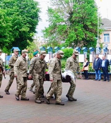 Вінницька громада прощається з загиблим Євгеном Братіцелом