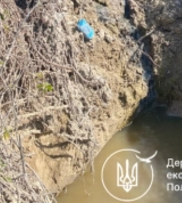 На Рівненщині екоінспекція досліджує забруднення ґрунту біля колонії