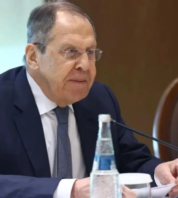лавров заявив, що Німеччина "сповзає до краху" на тлі заяв про передачу Києву далекобійних ракет