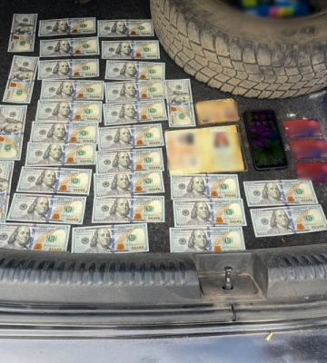 Жінка намагалася за 6000 доларів організувати фіктивний шлюб харків'янина з жінкою-інвалідом