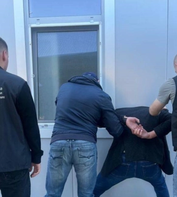 В Одесі чоловік «вклеївся» в чуже військове посвідчення – що вирішив суд