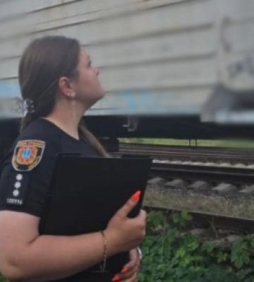 На Одещині хлопчика під час гри вдарило струмом на даху вагона