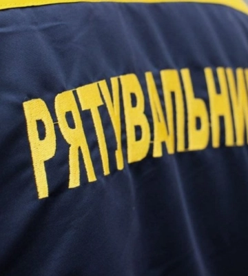 В Одесі знімали дитину з даху балкону: патрульні розповіли подробиці (відео)