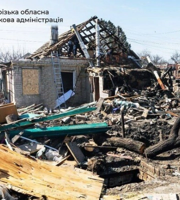 Атака КАБами по Запорожской области: один человек погиб, люди под завалами, 600 домов без света