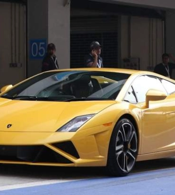 Львовские таможенники не пропустили &quot;биток&quot; Lamborghini Gallardo: какая причина