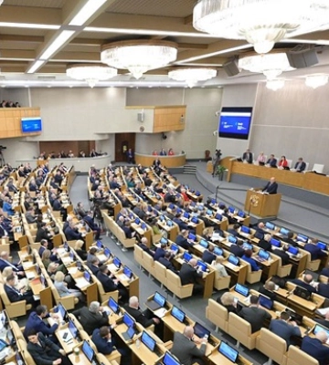 Держдума схвалила збільшення дефіциту бюджету Росії у понад три рази через падіння цін на нафту