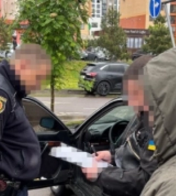На Рівненщині правоохоронець отримав хабар за приховування військовозобов’язаних