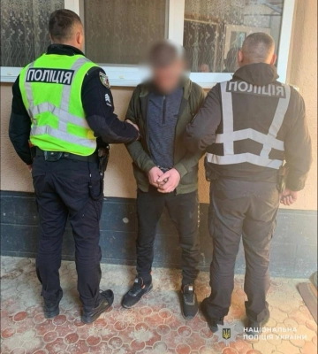 У Виноградові на Берегівщині під час сварки чоловік вдарив знайомого у шию ножем: потерпілий помер. ФОТО