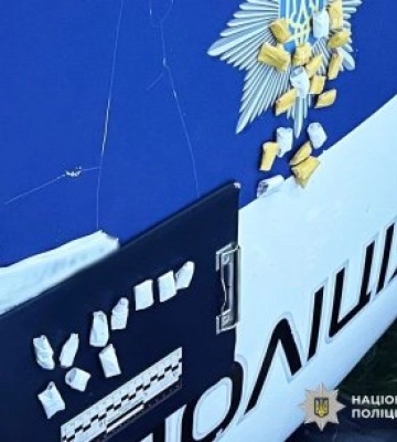 У Миколаєві затримали двох чоловіків за підозрою у збуті наркотиків