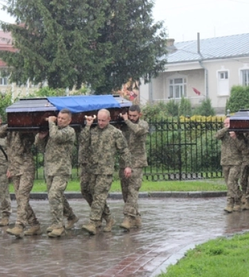 У Луцьку попрощалися з Миколою Веремчуком, Назарієм Гнатюком і Русланом Войтовичем