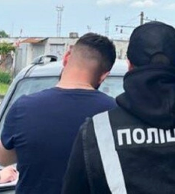 16 000 доларів за фейковий діагноз дружини військовозобов’язаного: у Львові поліцейські затримали зловмисника
