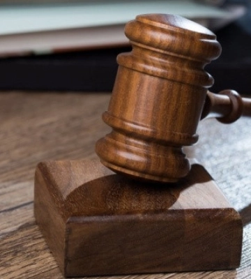 В Одесі судили чоловіка, який зареєстрував 37 фіктивних фірм та отримував 10 тисяч гривень з кожної