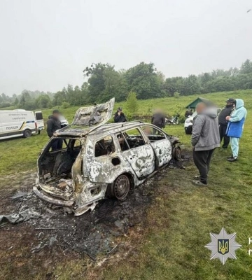 На Тернопільщині у палаючому авто виявили тіло 19-річного юнака