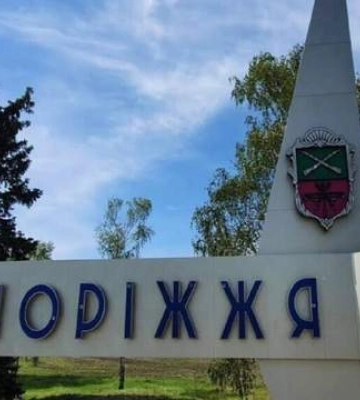 В Запорожье после атаки горит объект инфраструктуры